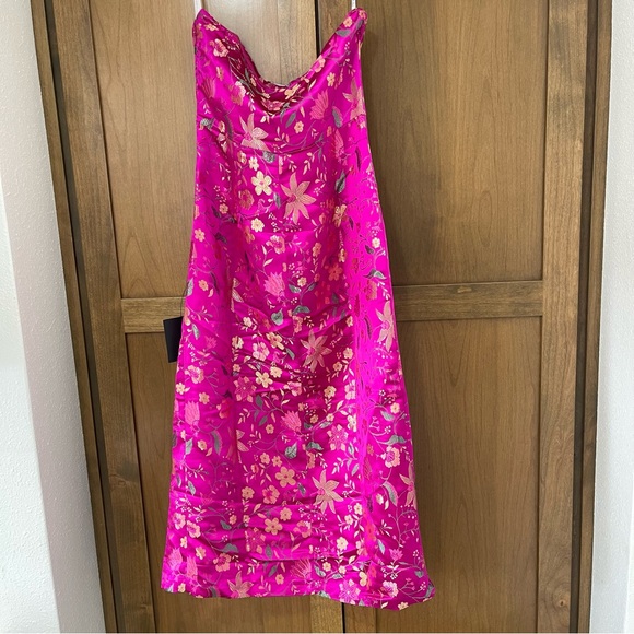 Lulus Make a Move Magenta Satin Floral Jacquard Strapless Midi Dress - Picture 4 of 7